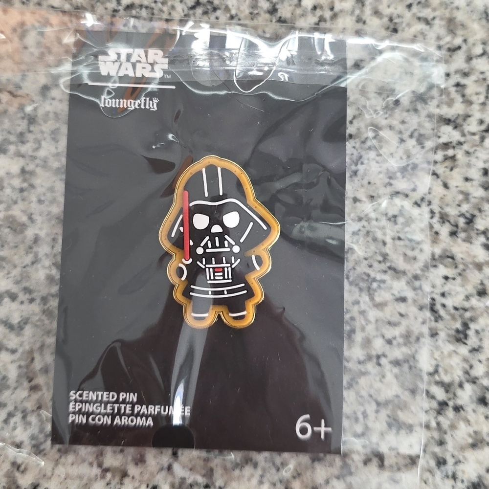 NWT Loungefly Star Wars Darth Vader Cookie Gingerbread Scented Pin - BoxLunch Ex